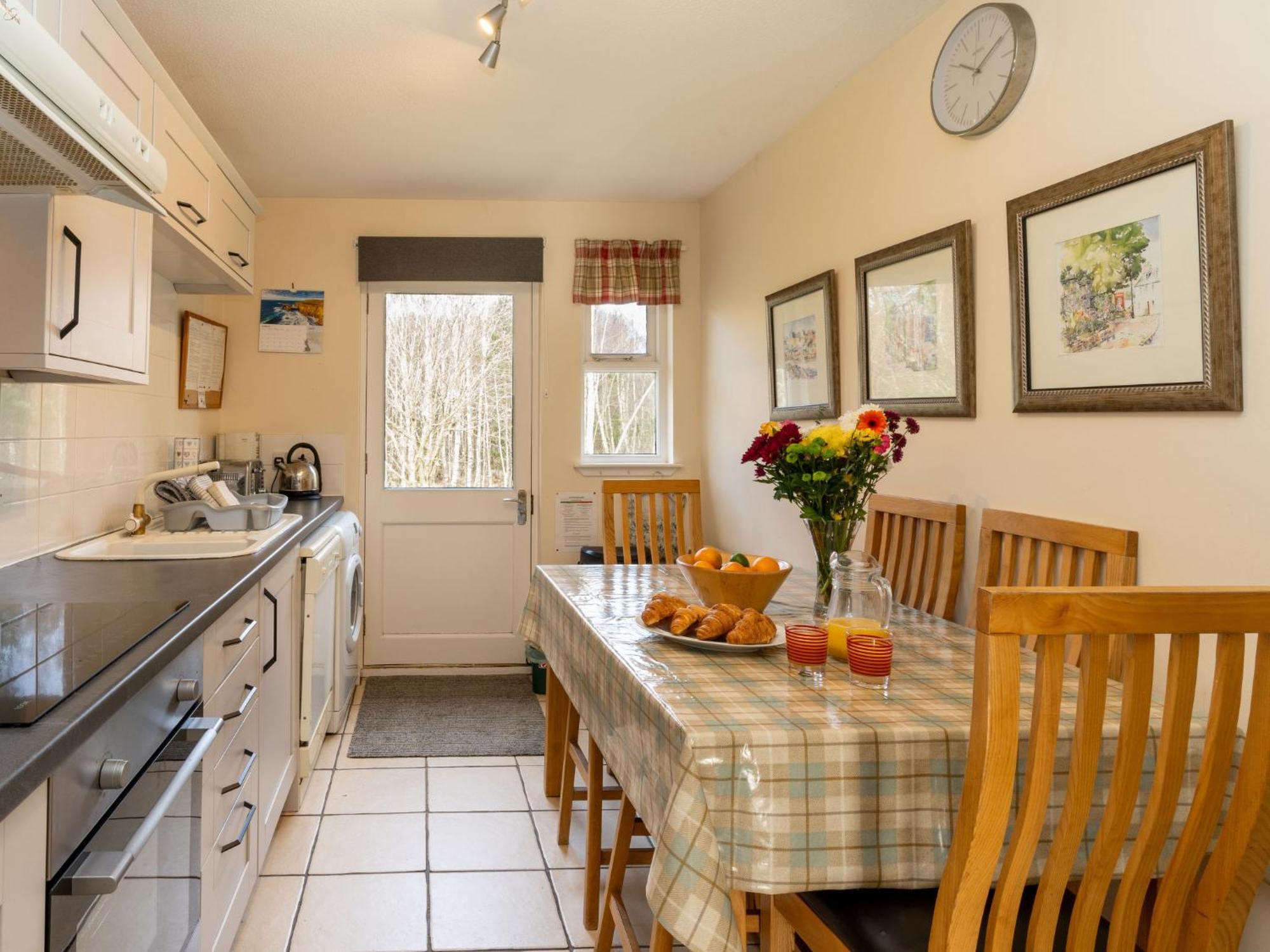 Holiday Home Falcon Lodge By Interhome Aviemore Exterior foto